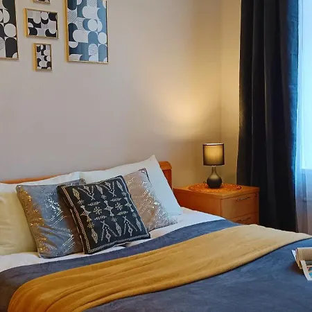 Cozy & Bright 1 Bedroom With Park Nearby - Free Parking, Riga, Up To 5 Guests * Riga